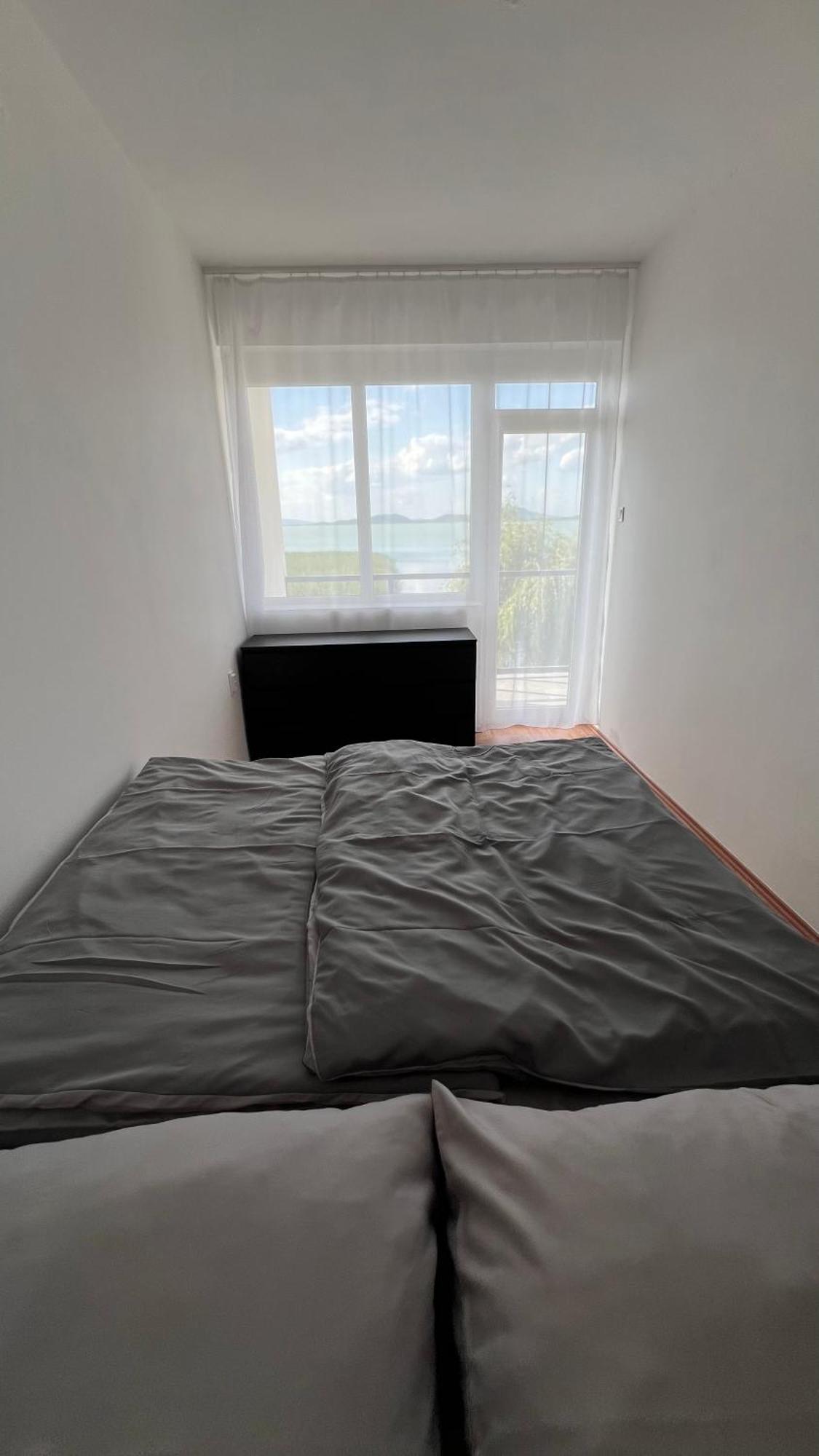 Balaton A Kertben - Balaton In The Garden - Beachfront Houses With Beautiful View, Private Beach Балатонфеньвеш Экстерьер фото