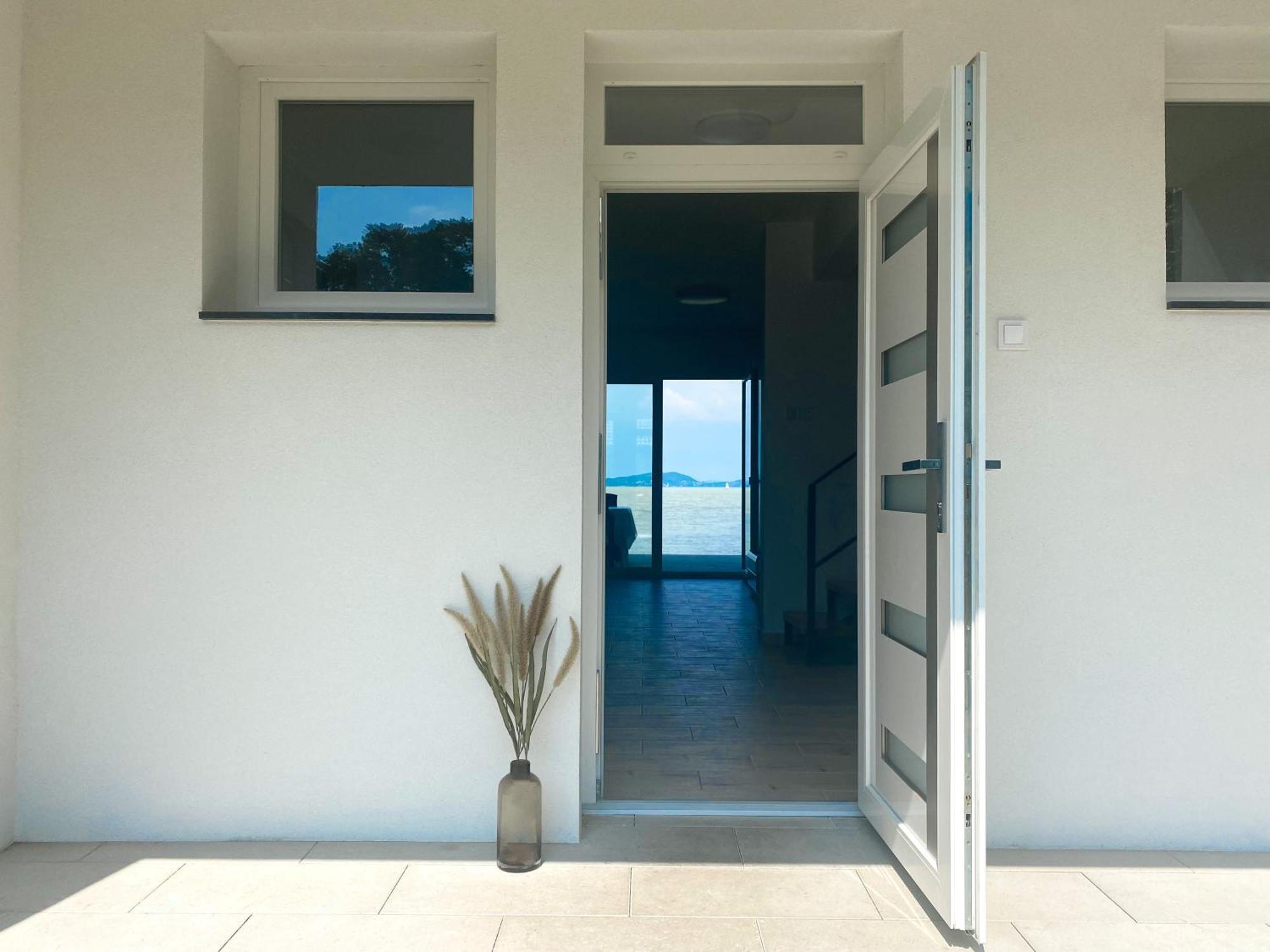Balaton A Kertben - Balaton In The Garden - Beachfront Houses With Beautiful View, Private Beach Балатонфеньвеш Экстерьер фото