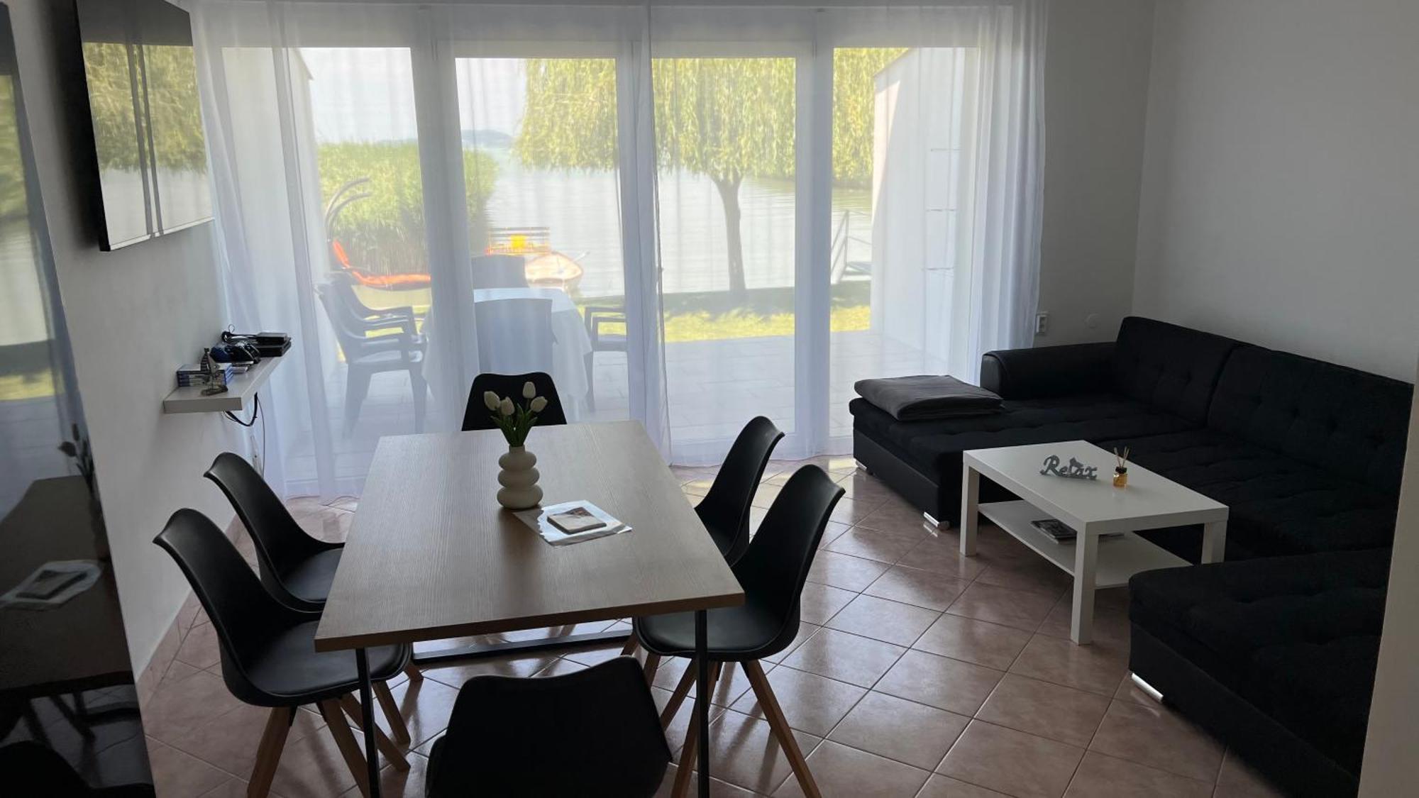 Balaton A Kertben - Balaton In The Garden - Beachfront Houses With Beautiful View, Private Beach Балатонфеньвеш Экстерьер фото